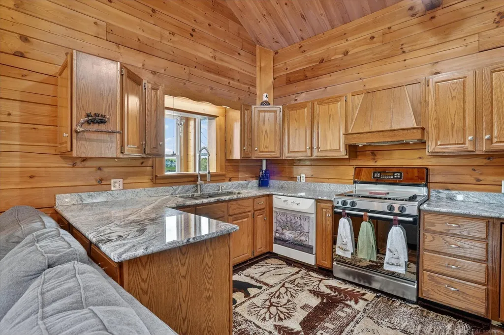 14601 Brookhurst Drive Somerset Township MI 49233