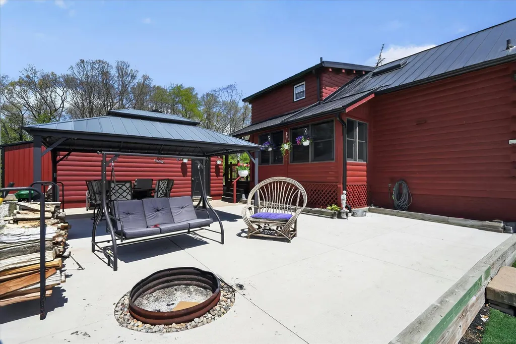 14601 Brookhurst Drive Somerset Township MI 49233