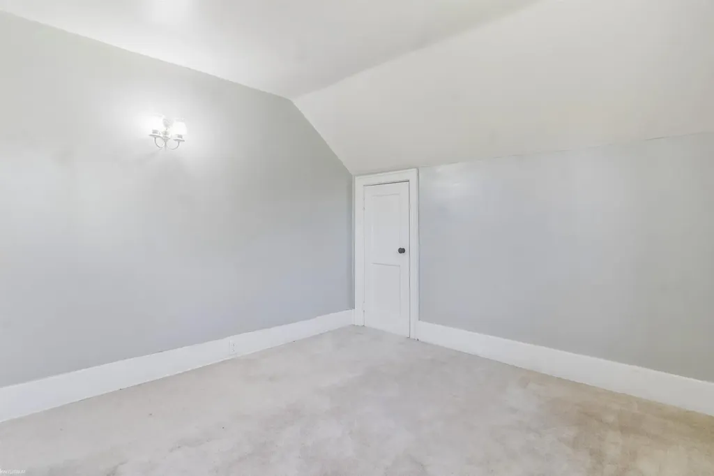 2904 Gratiot Avenue Port Huron City MI 48060