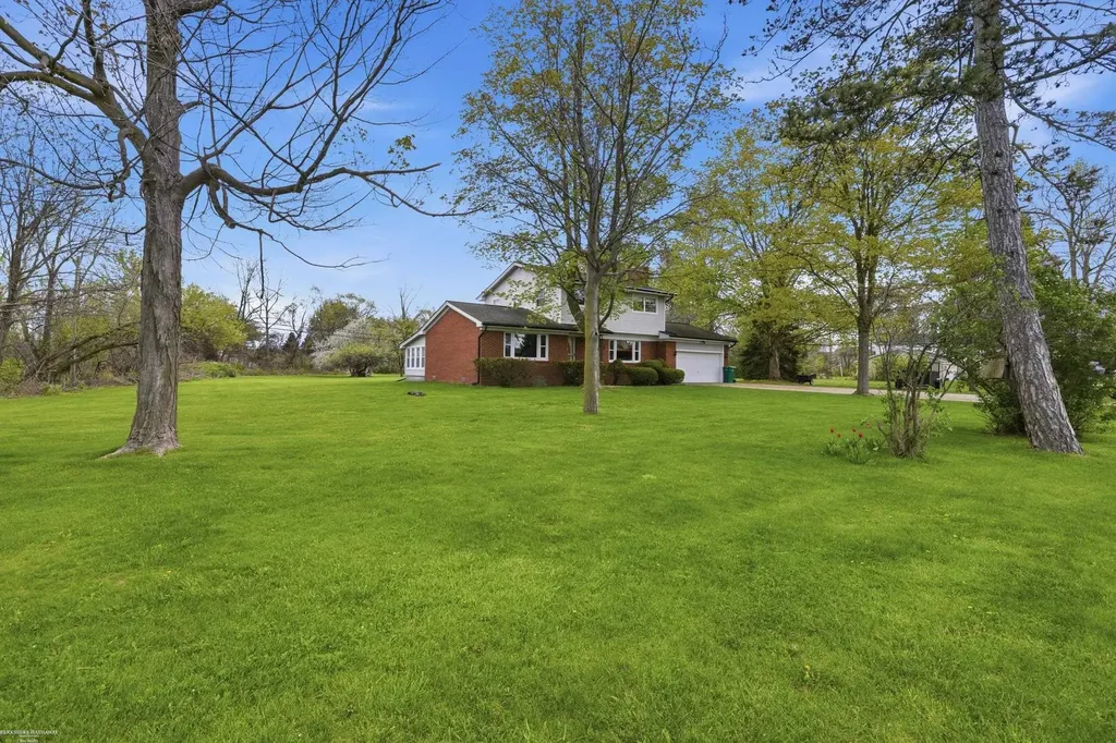 46700 Tilch Road Macomb Township MI 48044