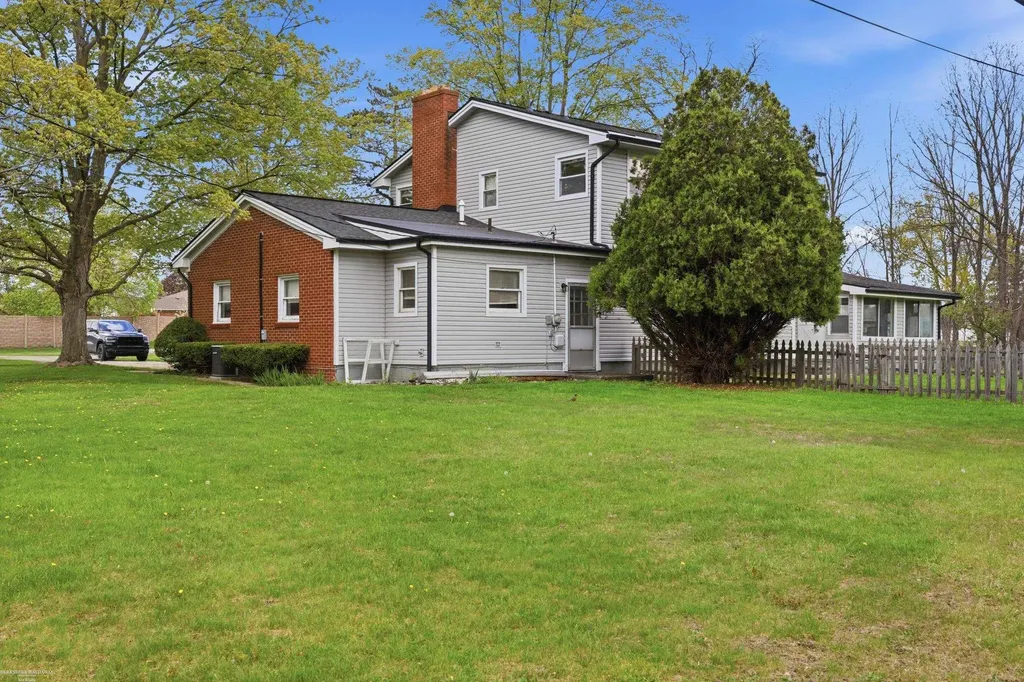 46700 Tilch Road Macomb Township MI 48044