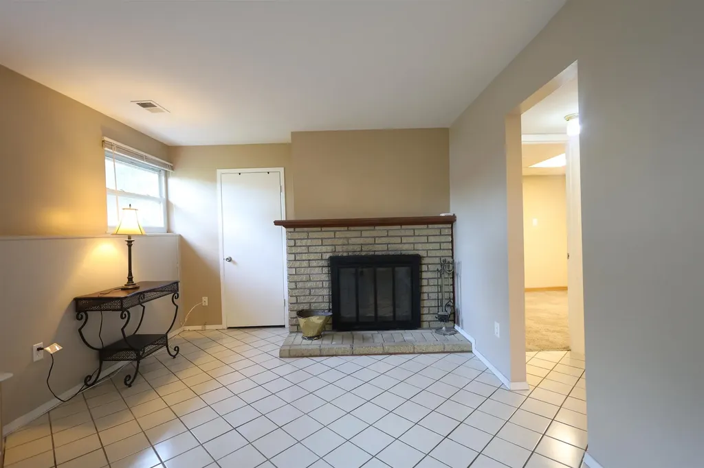 13187 Churchill Sterling Heights City MI 48313