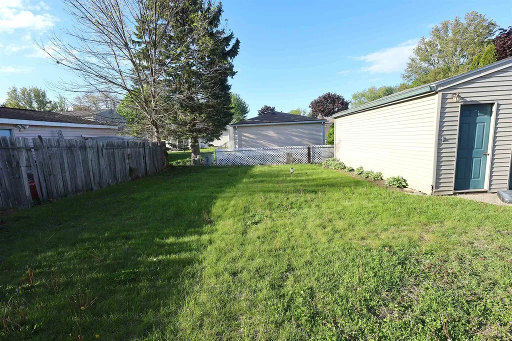 13187 Churchill Sterling Heights City MI 48313