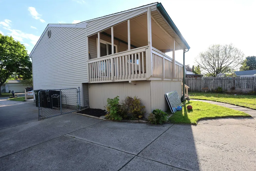 13187 Churchill Sterling Heights City MI 48313