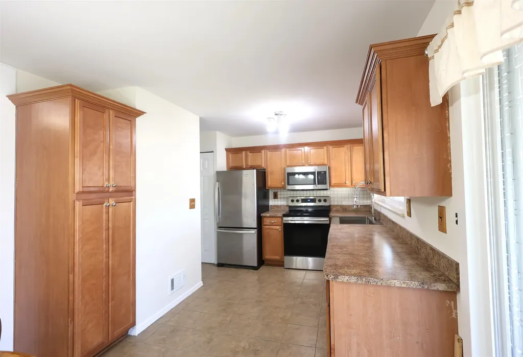 13187 Churchill Sterling Heights City MI 48313