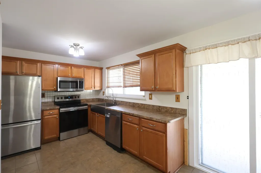 13187 Churchill Sterling Heights City MI 48313