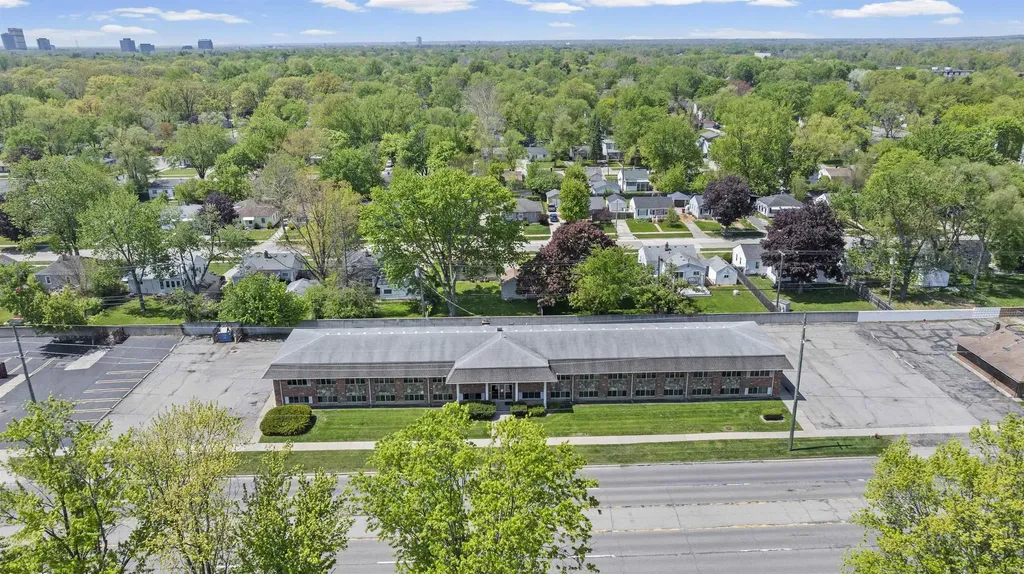 28475 Greenfield Road Southfield City MI 48076