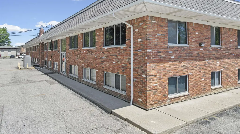 28475 Greenfield Road Southfield City MI 48076