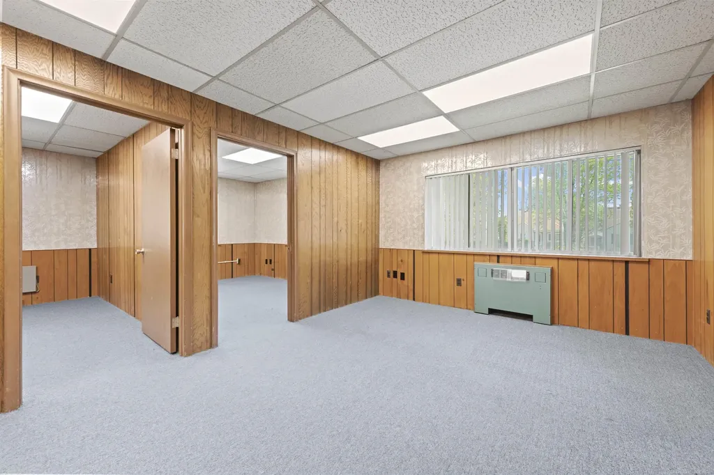 28475 Greenfield Road Southfield City MI 48076