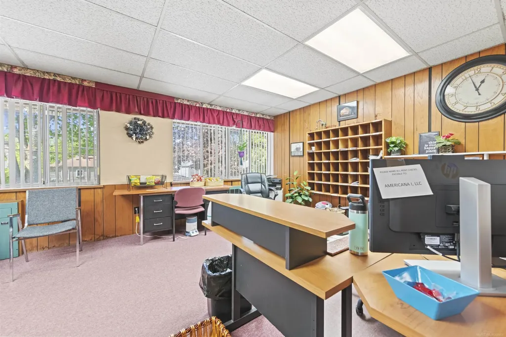 28475 Greenfield Road Southfield City MI 48076