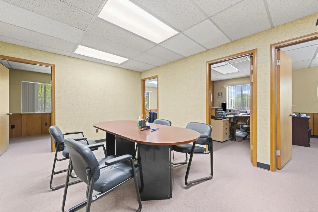 28475 Greenfield Road Southfield City MI 48076