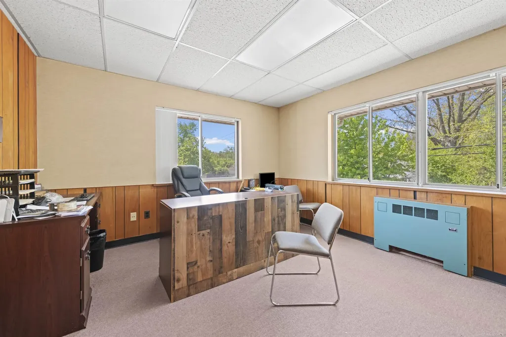 28475 Greenfield Road Southfield City MI 48076