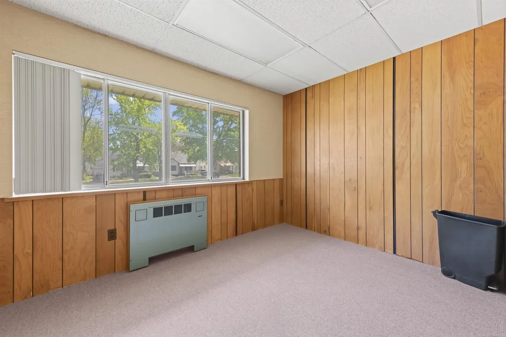 28475 Greenfield Road Southfield City MI 48076