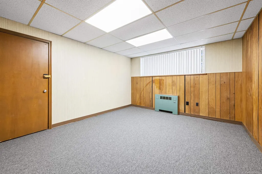 28475 Greenfield Road Southfield City MI 48076