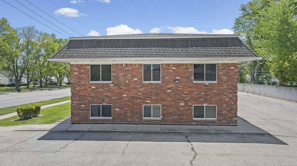 28475 Greenfield Road Southfield City MI 48076