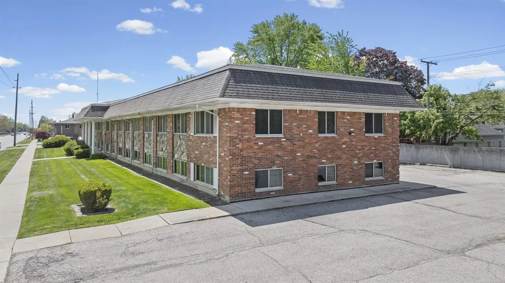 28475 Greenfield Road Southfield City MI 48076