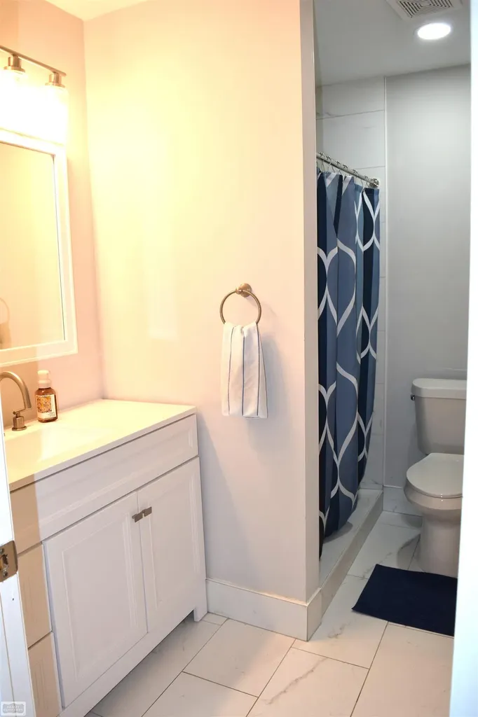 29683 Beech Nut Drive Warren City MI 48092