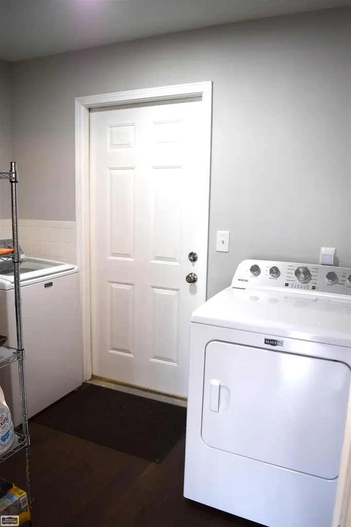 29683 Beech Nut Drive Warren City MI 48092