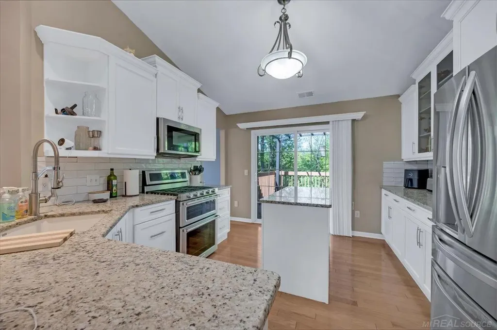 26782 Kirkway Circle Woodhaven City MI 48183