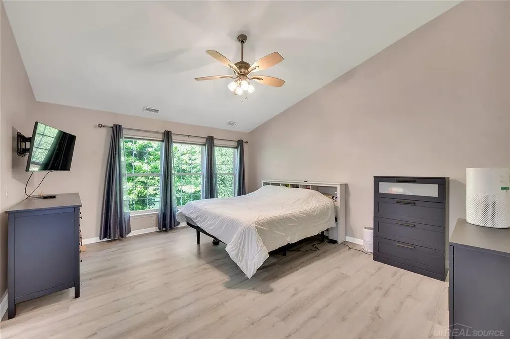 26782 Kirkway Circle Woodhaven City MI 48183