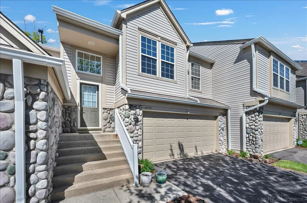 26782 Kirkway Circle Woodhaven City MI 48183