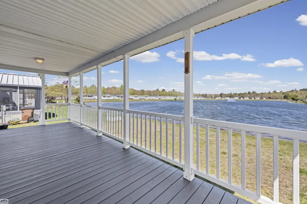6218 Square Lake Drive Kimball Township MI 48074