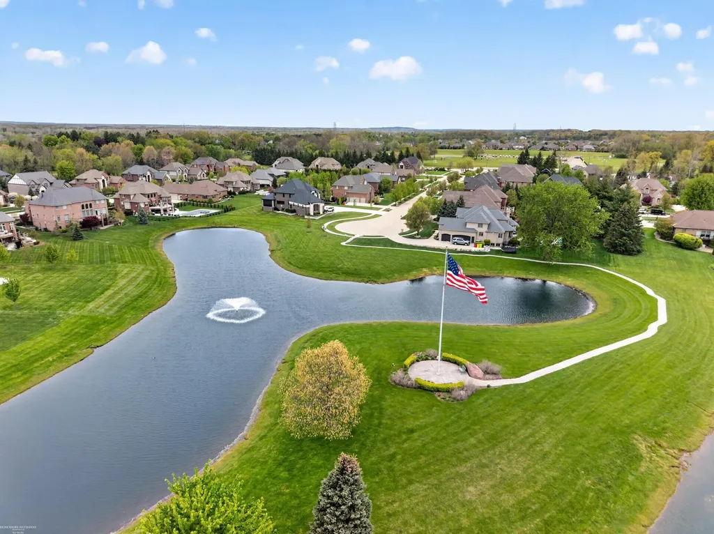 62734 Morningside Drive Washington Township MI 48094