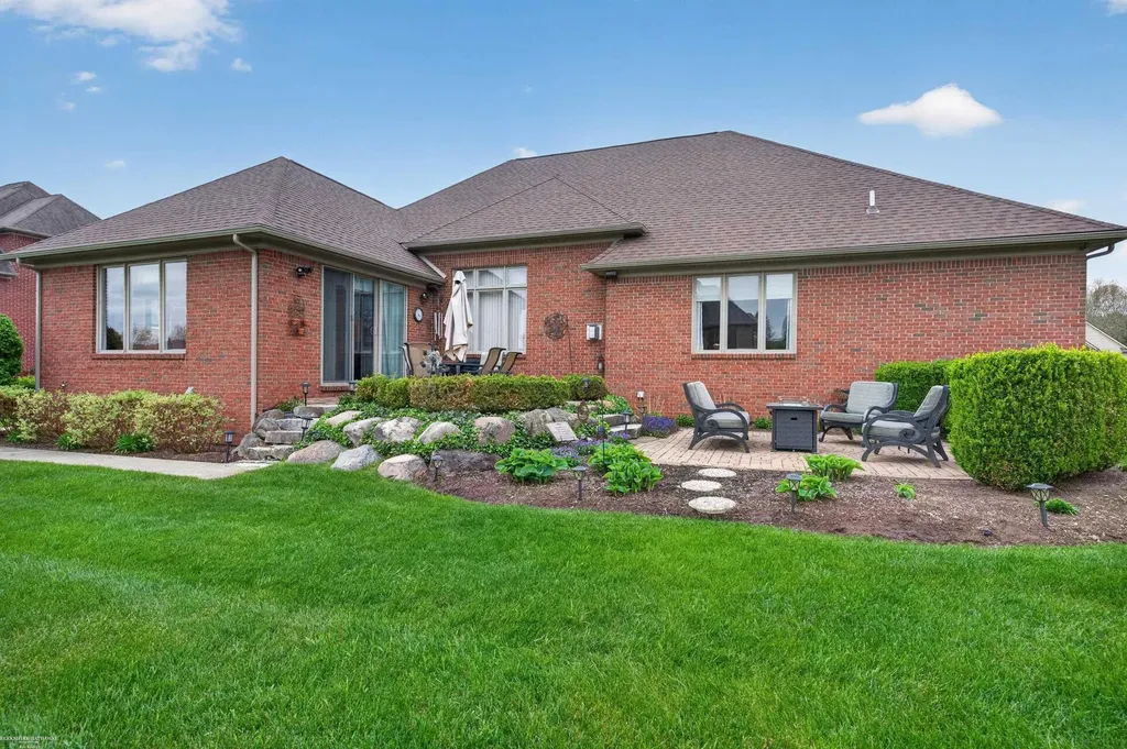 62734 Morningside Drive Washington Township MI 48094