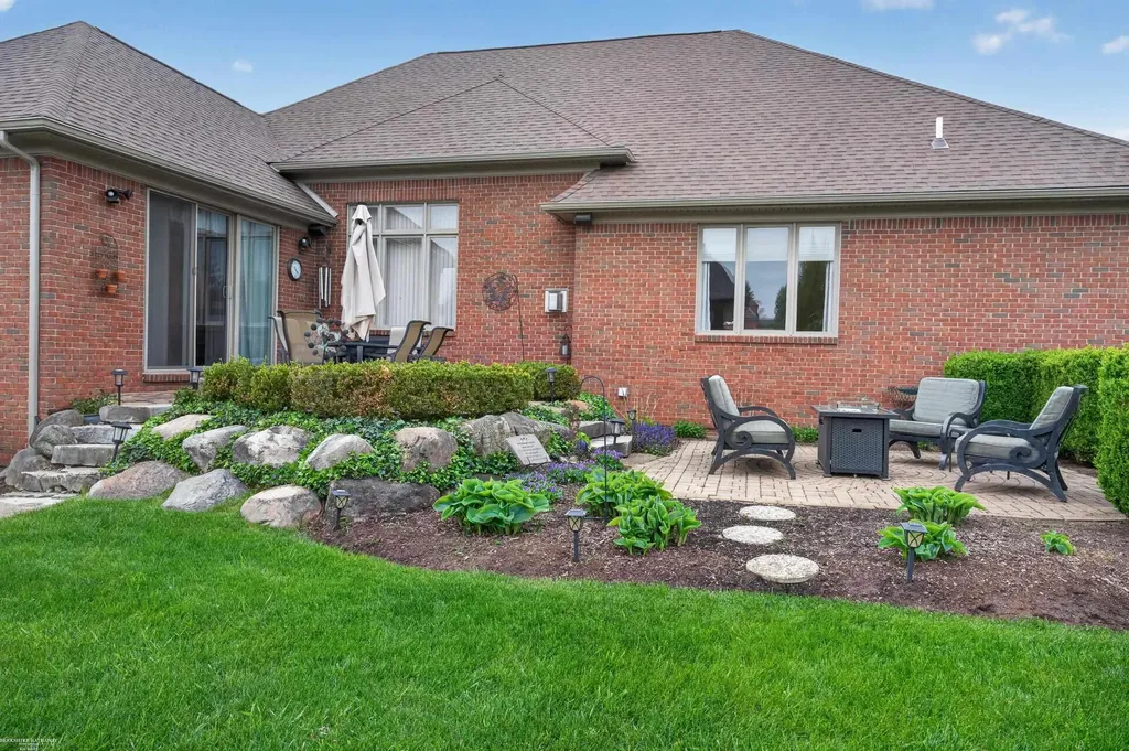 62734 Morningside Drive Washington Township MI 48094