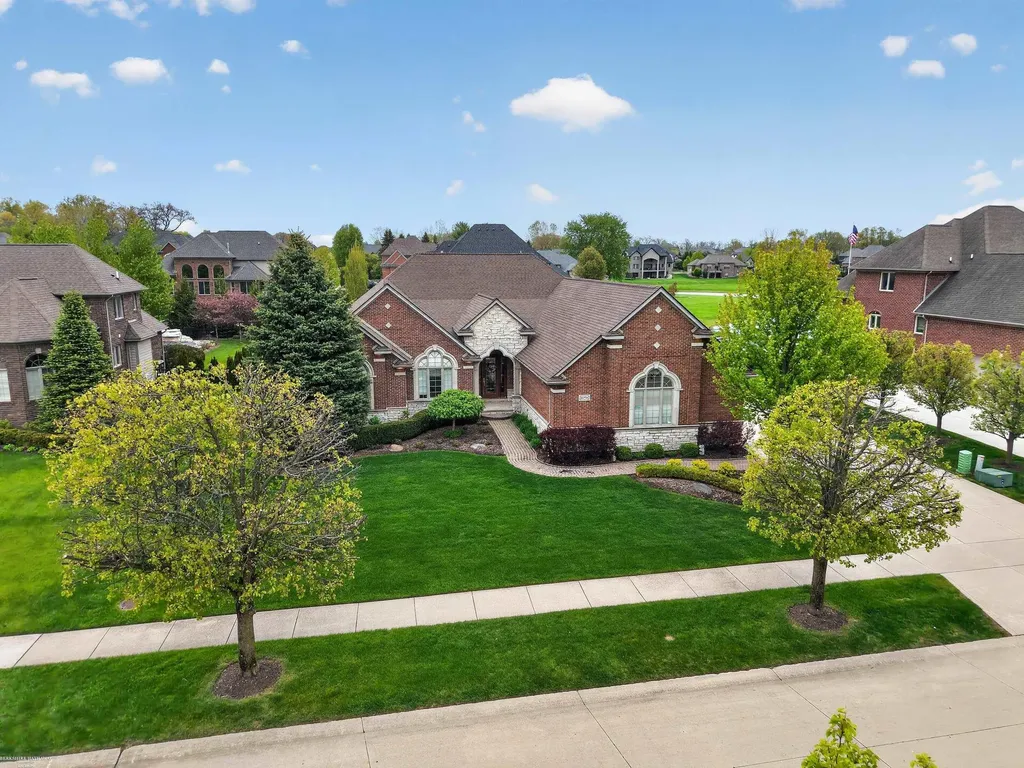 62734 Morningside Drive Washington Township MI 48094