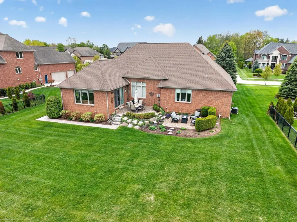 62734 Morningside Drive Washington Township MI 48094