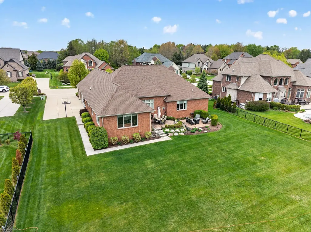 62734 Morningside Drive Washington Township MI 48094