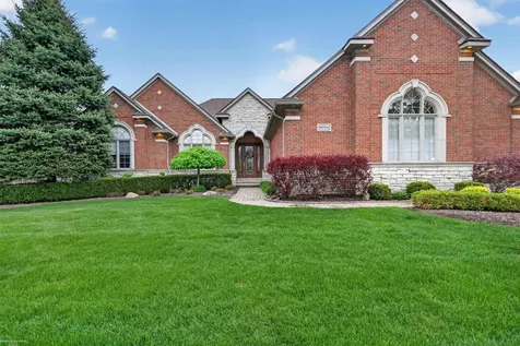 62734 Morningside Drive Washington Township MI 48094