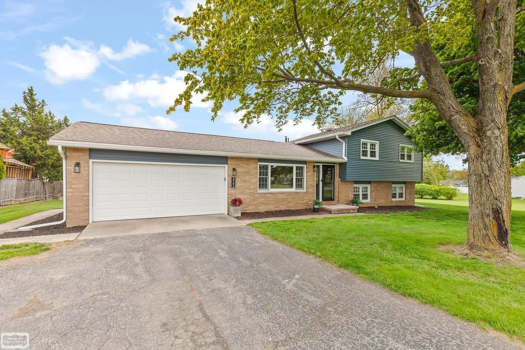 5741 N. Adrian Hwy. Road Raisin Township MI 49221