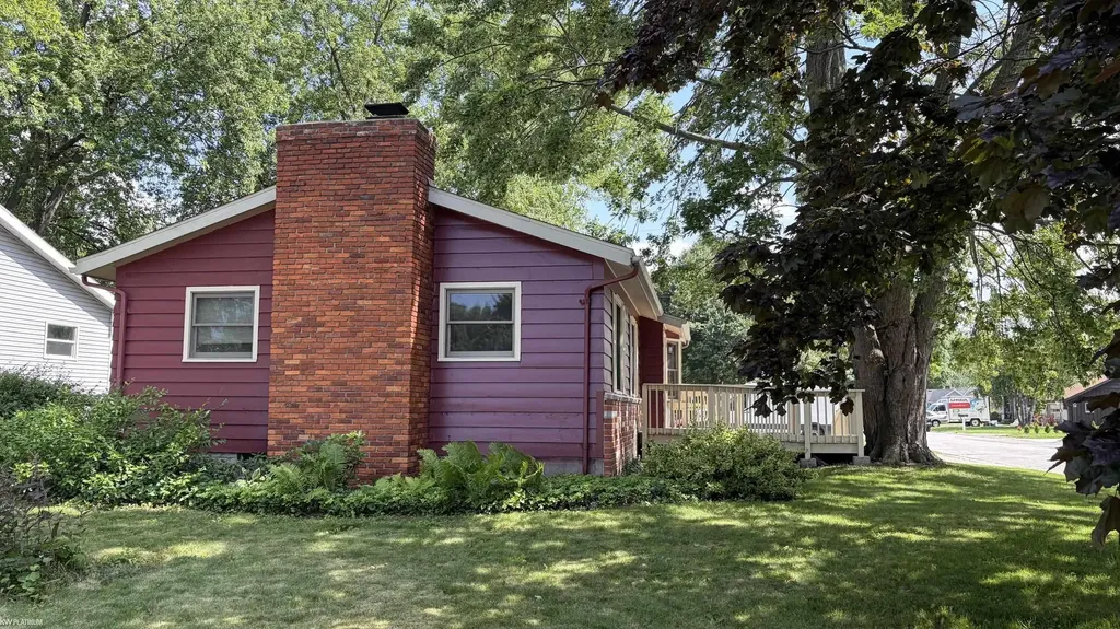 2436 20th Avenue Port Huron City MI 48060