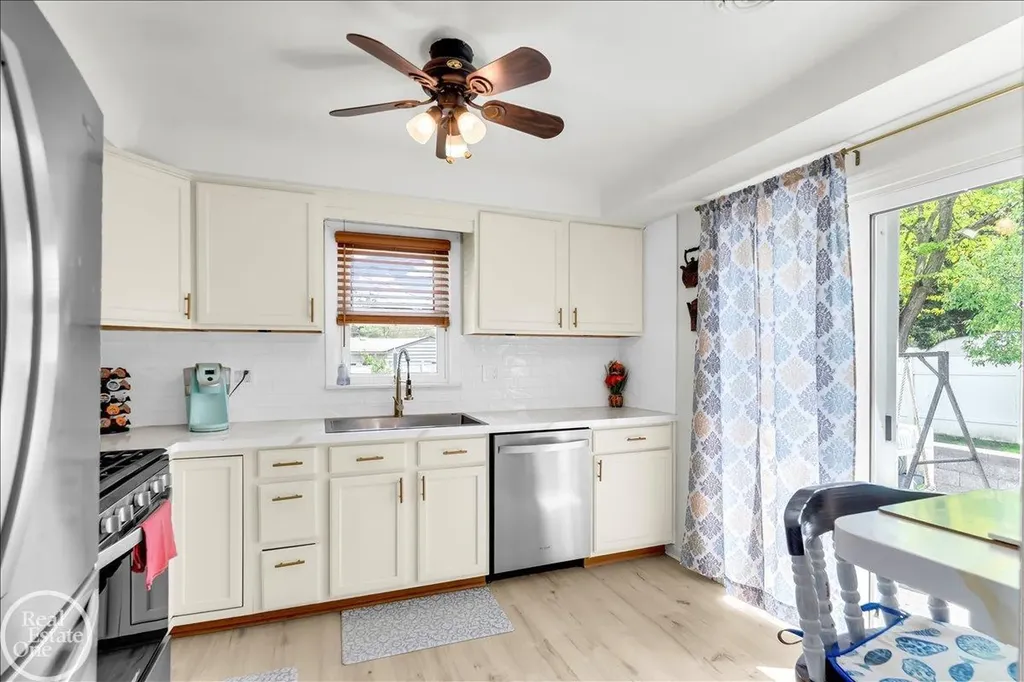 47840 Greenview Road Shelby Charter Township MI 48317