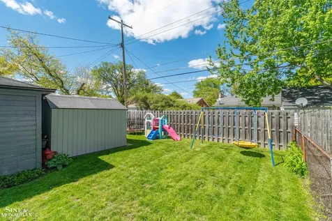 1412 Brys Drive Grosse Pointe Woods City MI 48236