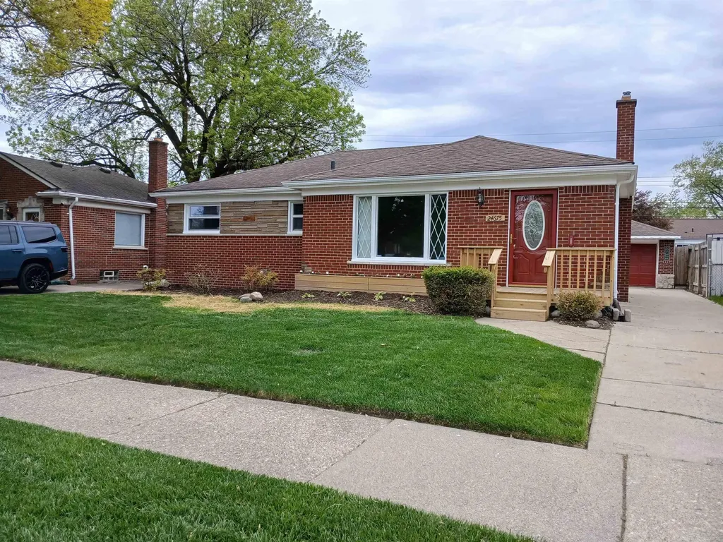 24675 Ridgecroft Avenue Eastpointe City MI 48021