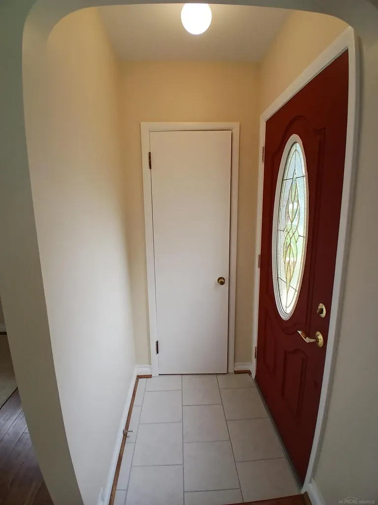 24675 Ridgecroft Avenue Eastpointe City MI 48021