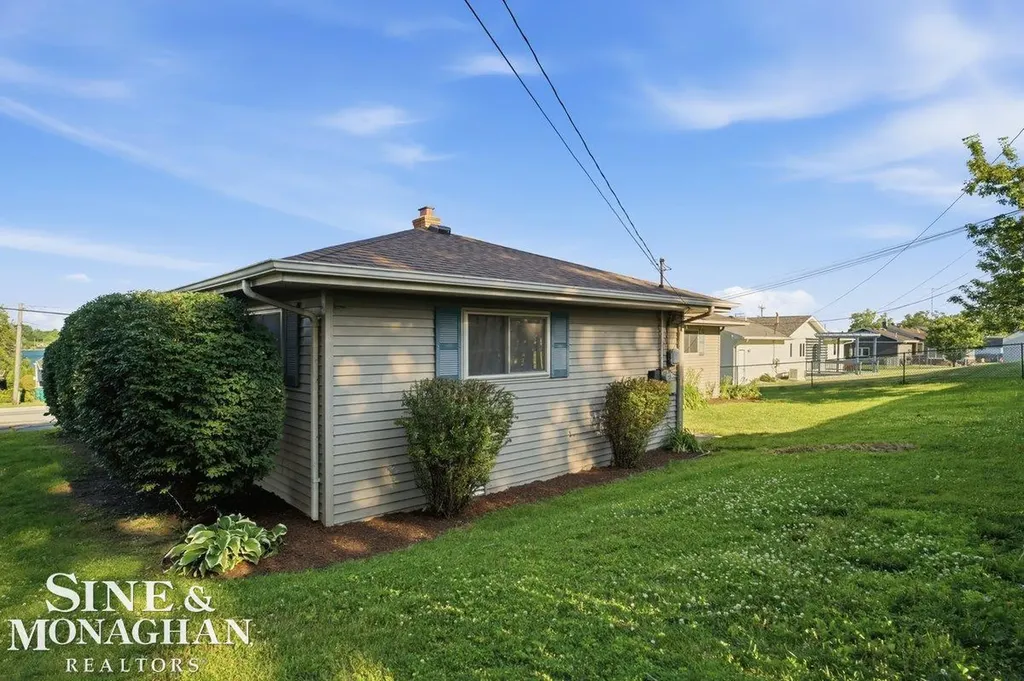 1350 Oakland Avenue St. Clair City MI 48079