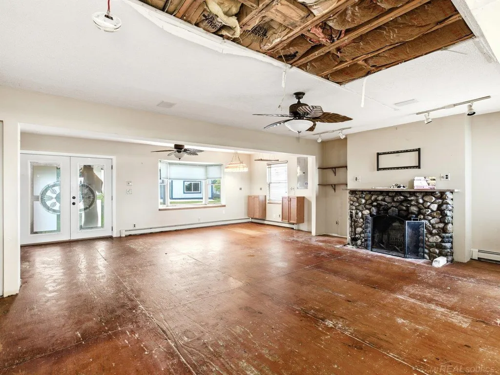 6143 Pointe Tremble Road Clay Township MI 48001