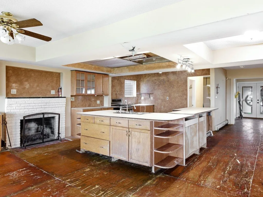 6143 Pointe Tremble Road Clay Township MI 48001