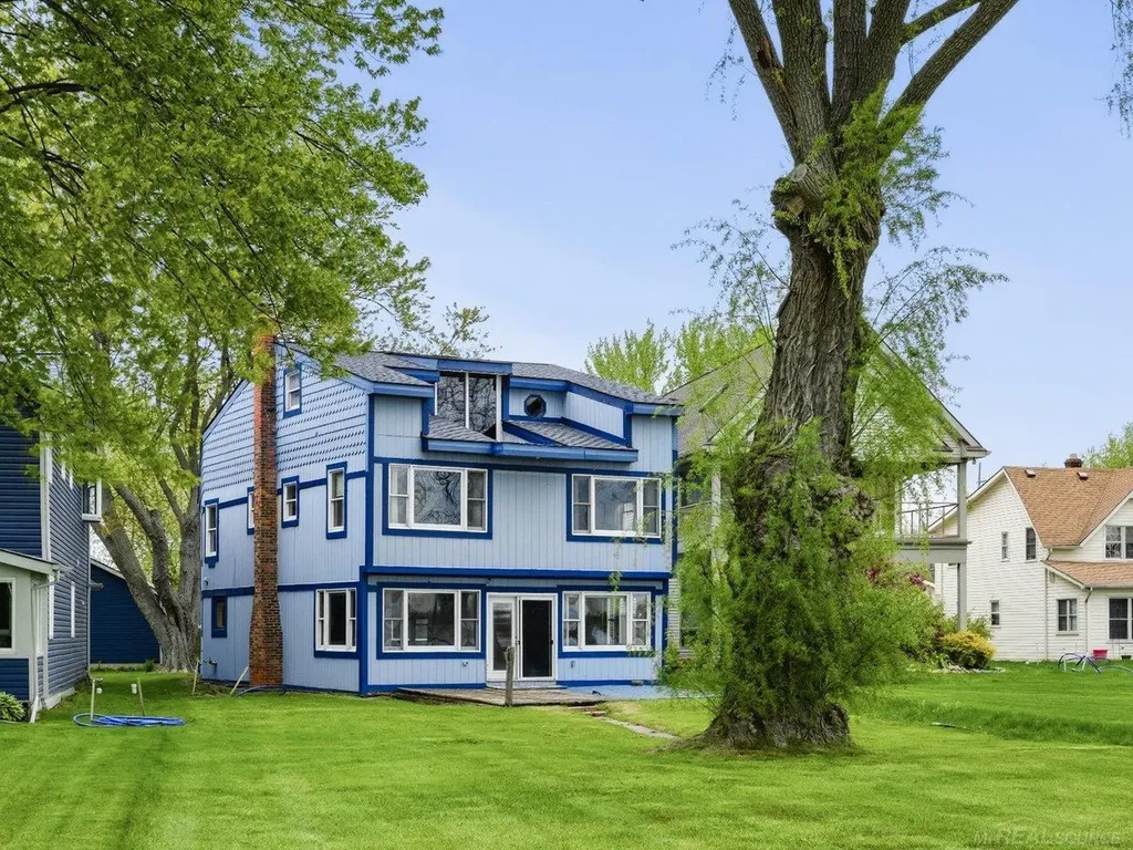 6143 Pointe Tremble Road Clay Township MI 48001