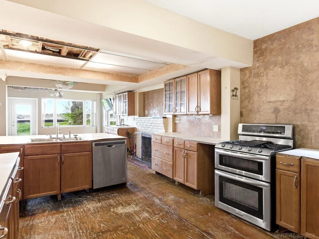 6143 Pointe Tremble Road Clay Township MI 48001