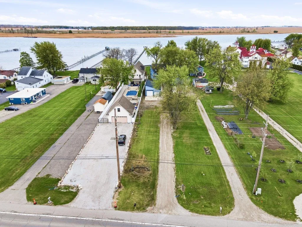 6143 Pointe Tremble Road Clay Township MI 48001