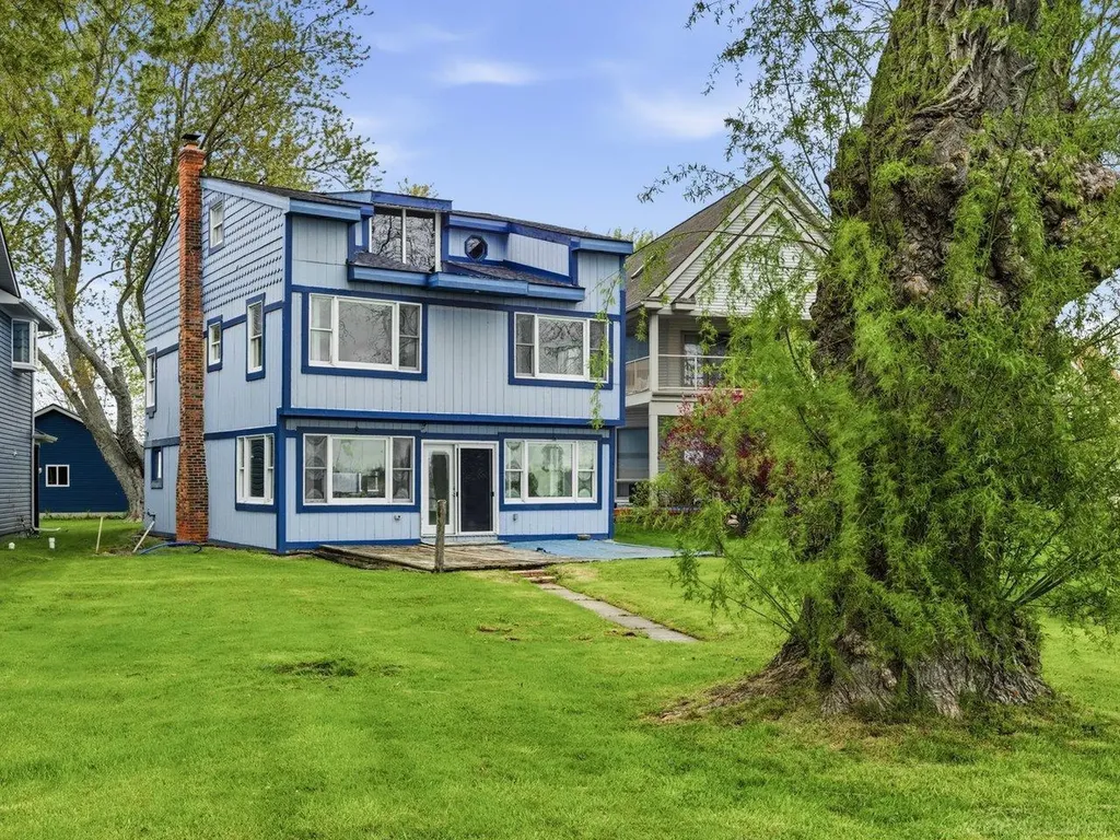 6143 Pointe Tremble Road Clay Township MI 48001