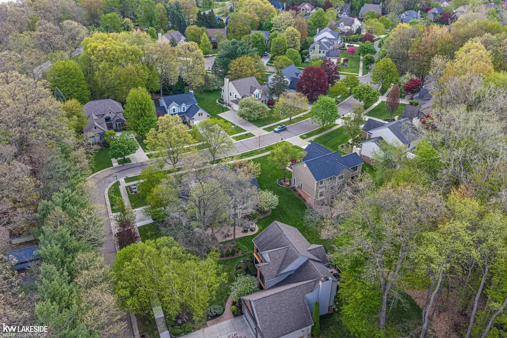 1440 Woodbridge Lane Wixom City MI 48393