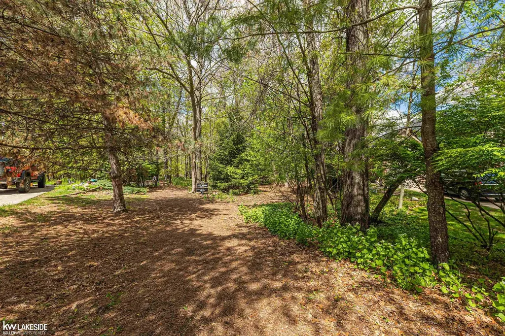 1440 Woodbridge Lane Wixom City MI 48393
