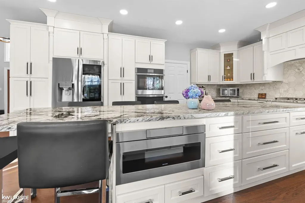 1440 Woodbridge Lane Wixom City MI 48393