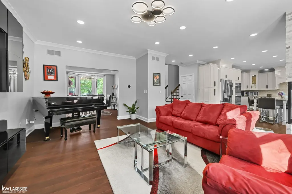 1440 Woodbridge Lane Wixom City MI 48393